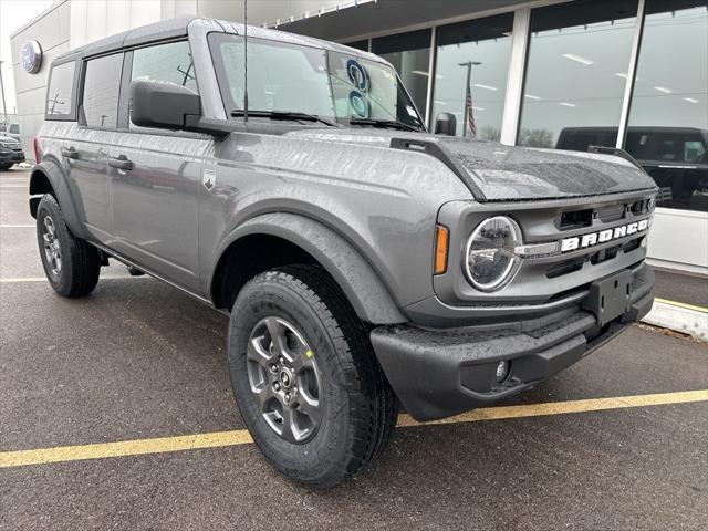 new 2024 Ford Bronco car, priced at $44,418