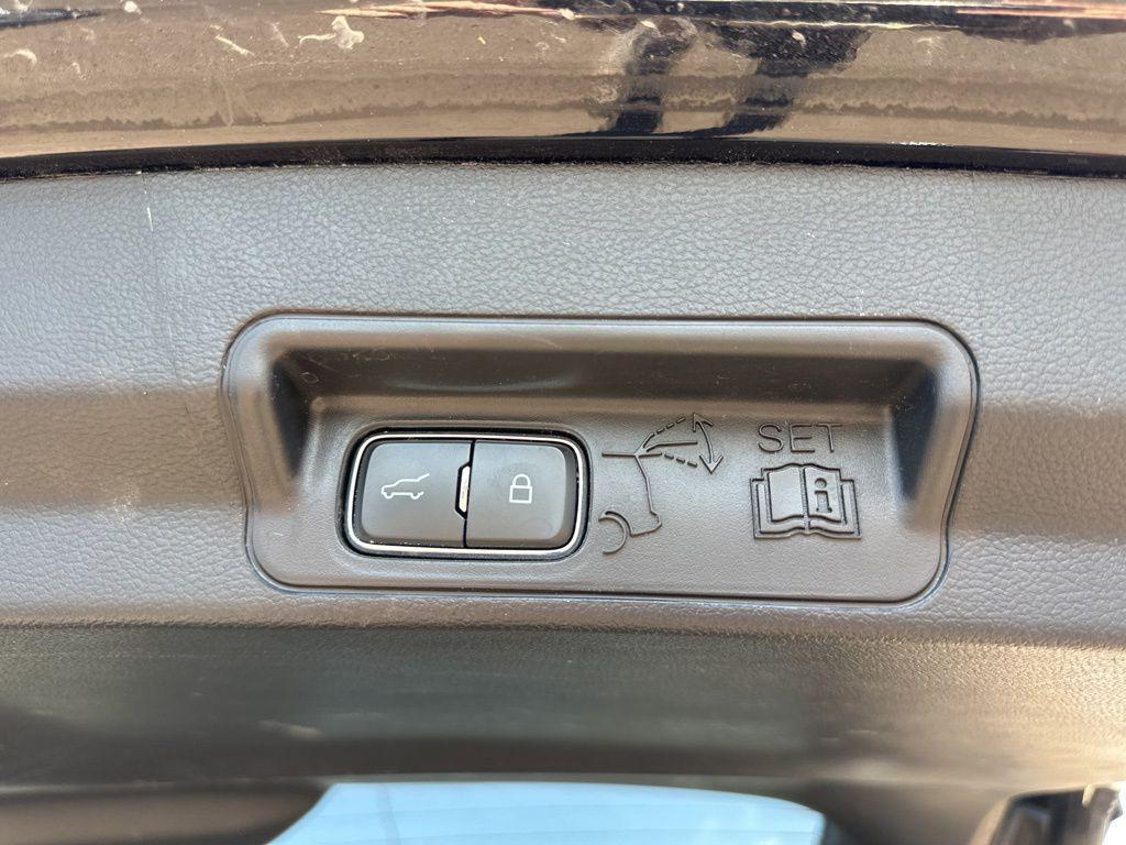 used 2024 Ford Explorer car, priced at $31,378