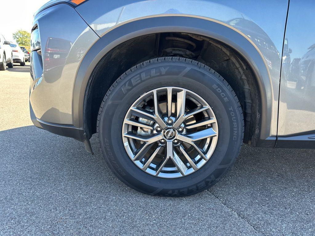 used 2024 Nissan Rogue car, priced at $20,402