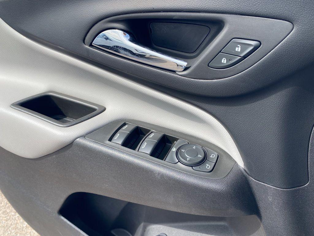 used 2024 Chevrolet Equinox car, priced at $21,736