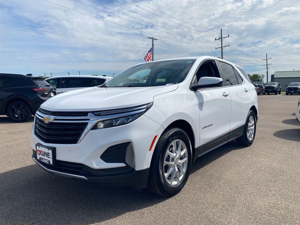 used 2024 Chevrolet Equinox car, priced at $21,736
