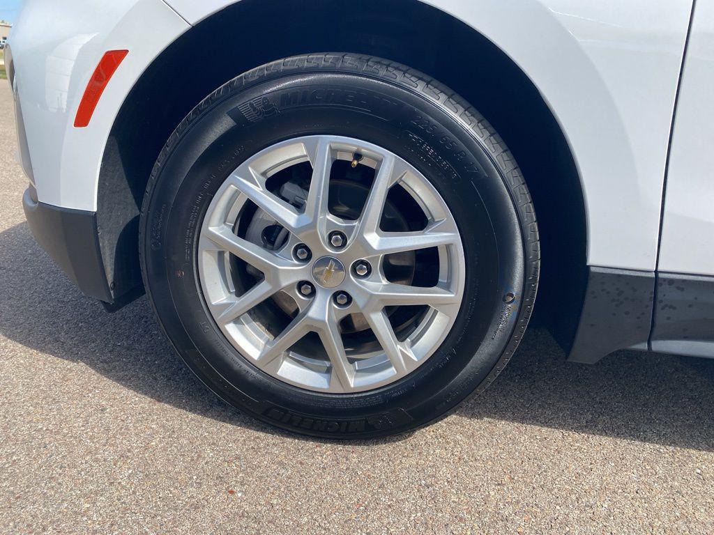 used 2024 Chevrolet Equinox car, priced at $21,736