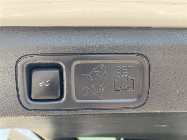 used 2023 Ford Expedition car, priced at $42,881