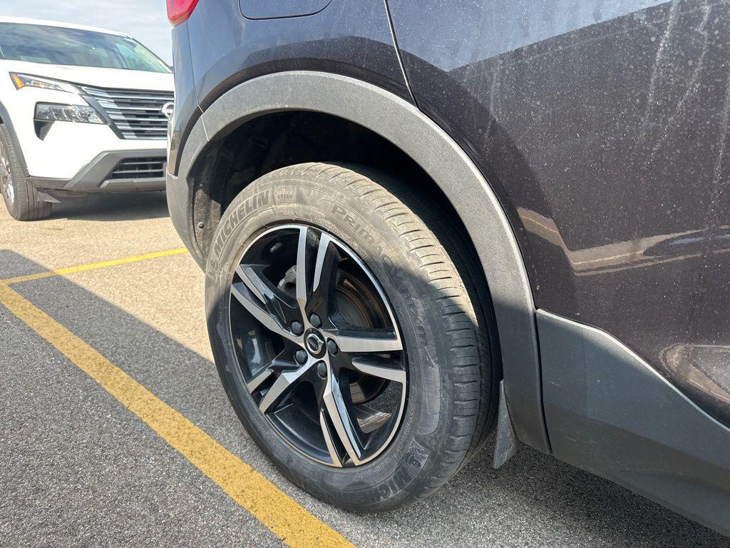 used 2024 Volvo XC40 car, priced at $26,997