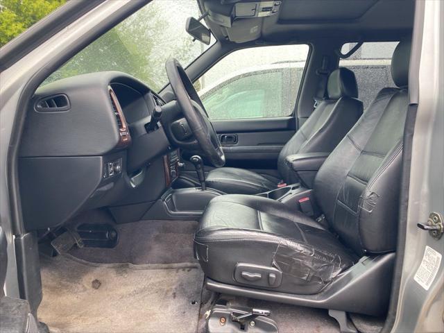 used 2001 Nissan Pathfinder car