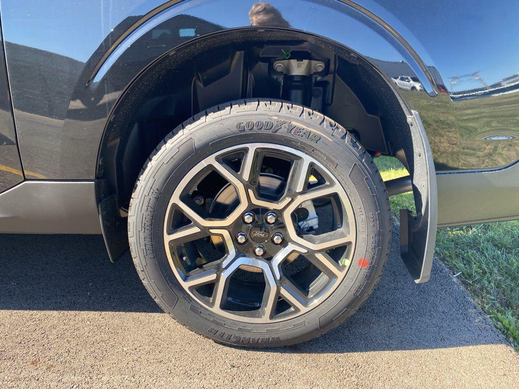 new 2025 Ford Maverick car, priced at $42,885