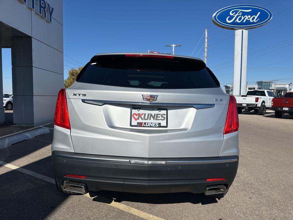used 2017 Cadillac XT5 car, priced at $21,148