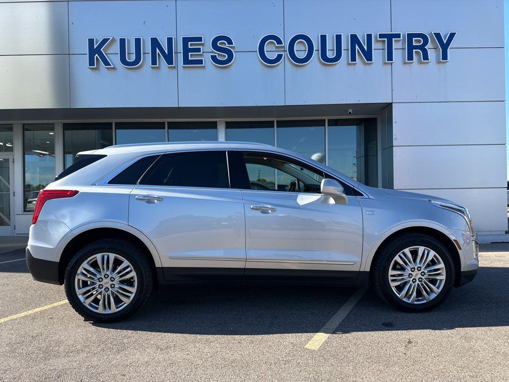used 2017 Cadillac XT5 car, priced at $21,148