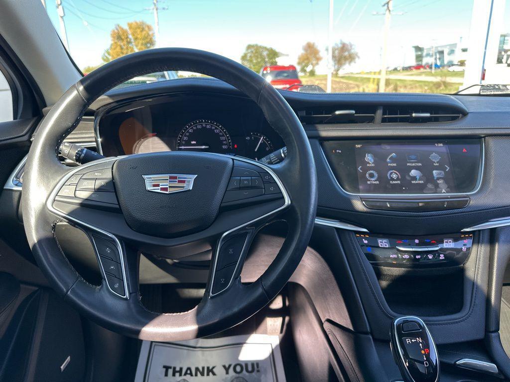used 2017 Cadillac XT5 car, priced at $21,148