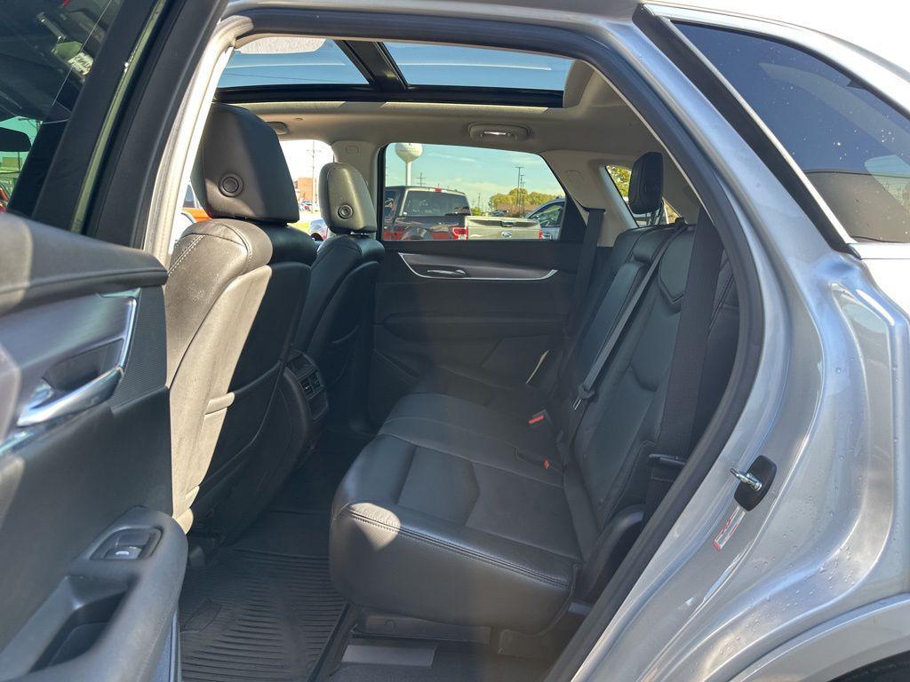 used 2017 Cadillac XT5 car, priced at $21,148