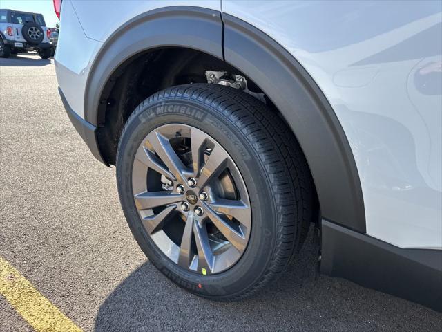 new 2025 Ford Explorer car, priced at $47,801