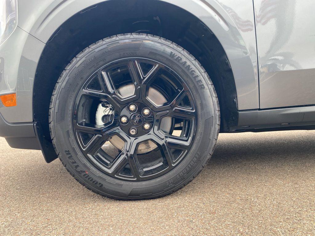 new 2025 Ford Maverick car, priced at $36,625