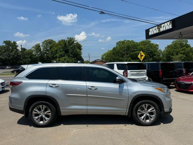 used 2015 Toyota Highlander car, priced at $15,900