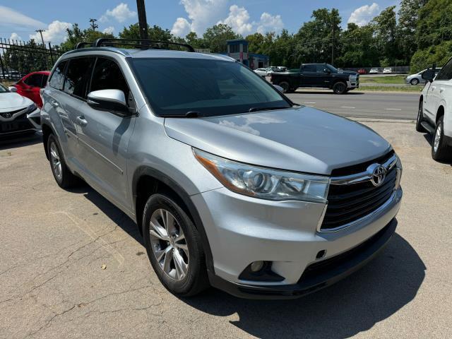 used 2015 Toyota Highlander car, priced at $15,900