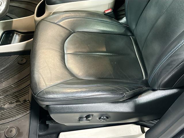 used 2021 Chrysler Pacifica car, priced at $21,899