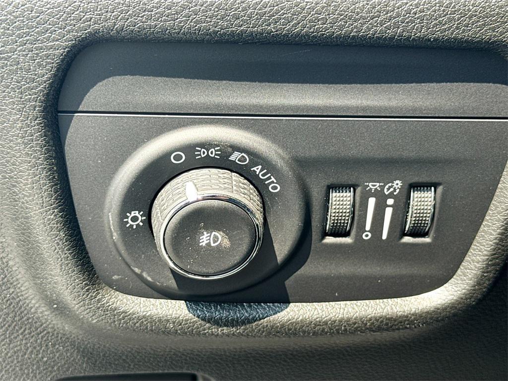 used 2022 Jeep Grand Cherokee L car, priced at $33,899