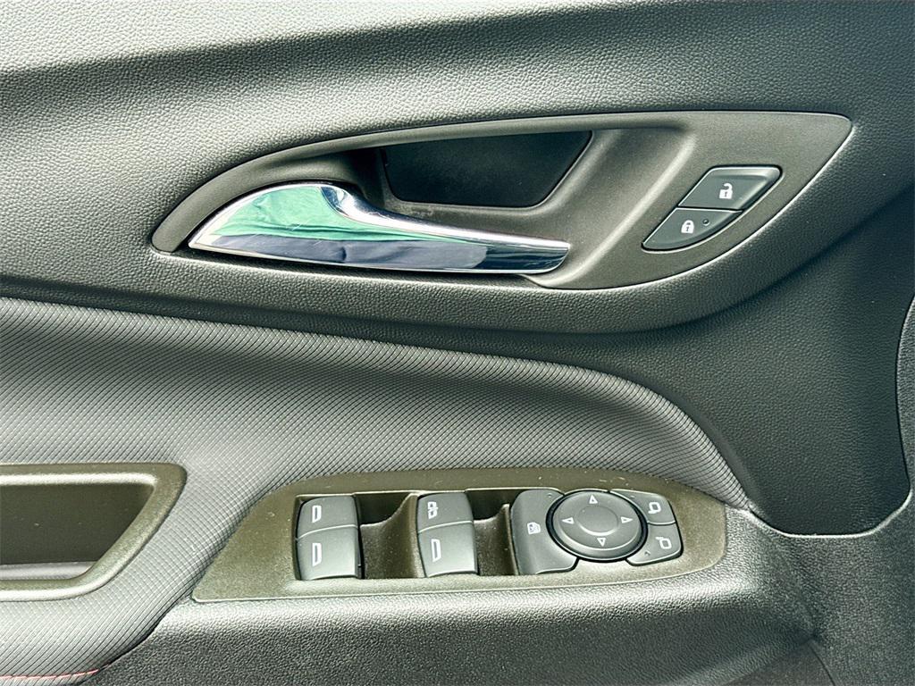 used 2023 Chevrolet Equinox car, priced at $24,229