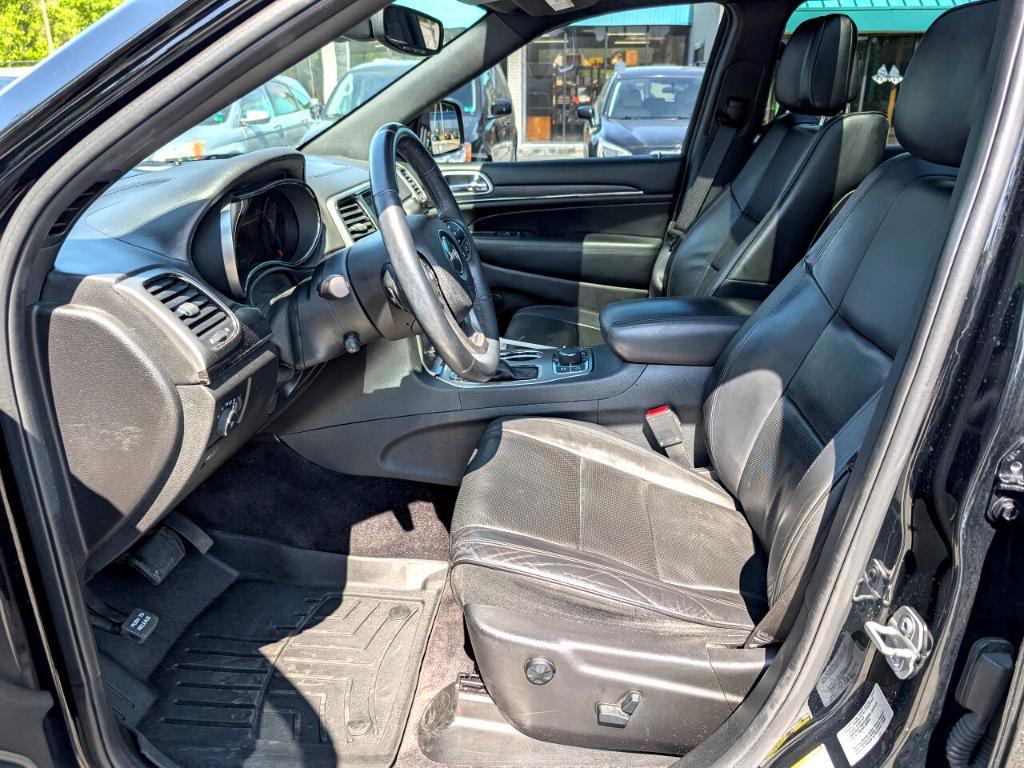 used 2018 Jeep Grand Cherokee car, priced at $17,975