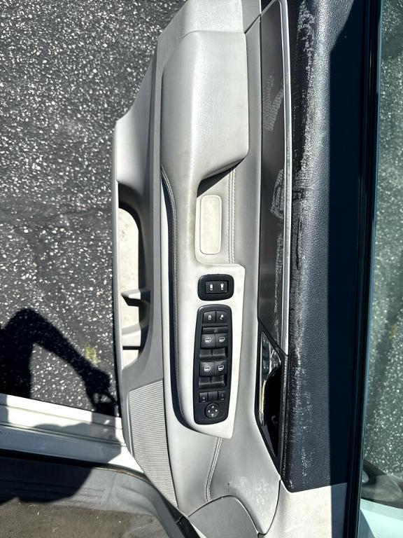 used 2010 Volkswagen Routan car, priced at $4,985