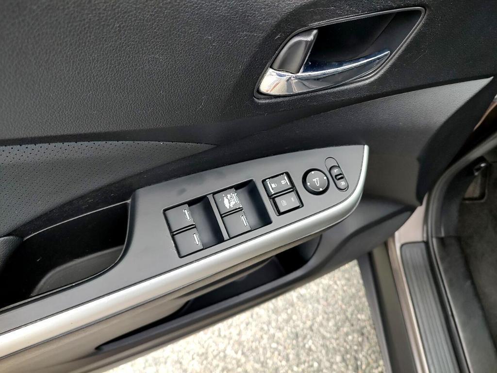 used 2015 Honda CR-V car, priced at $12,875