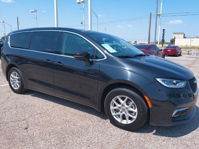 used 2023 Chrysler Pacifica car, priced at $24,098