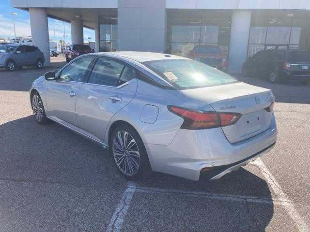 used 2023 Nissan Altima car, priced at $24,357