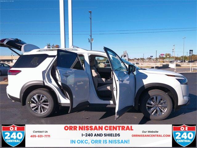 new 2025 Nissan Pathfinder car, priced at $44,590