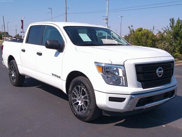 used 2022 Nissan Titan car, priced at $30,827