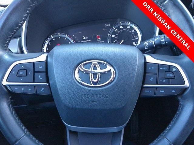 used 2023 Toyota Highlander car, priced at $35,702