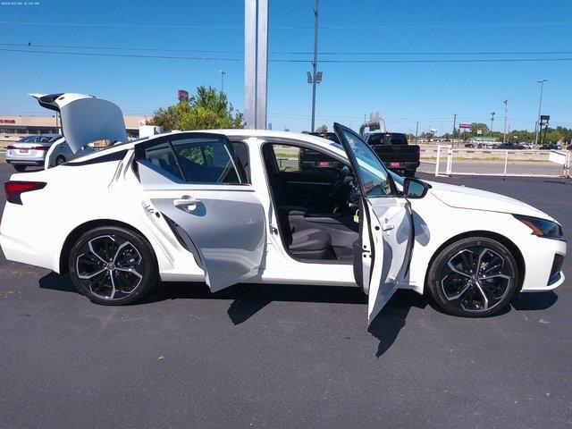 new 2025 Nissan Altima car, priced at $33,100