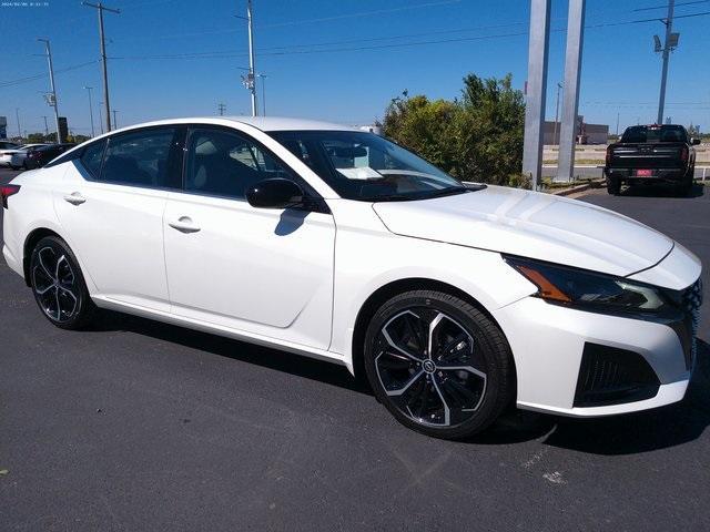 new 2025 Nissan Altima car, priced at $33,100