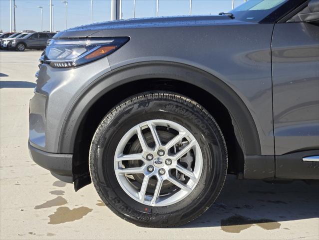 new 2025 Ford Explorer car, priced at $42,195