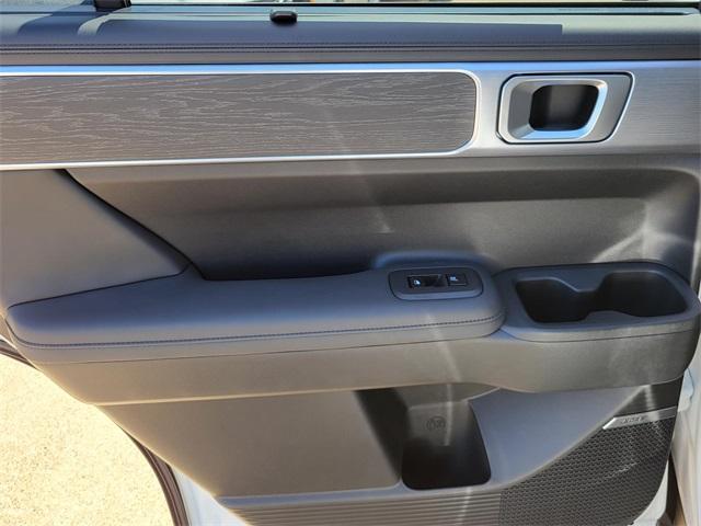 new 2025 Hyundai SANTA FE HEV car, priced at $44,805