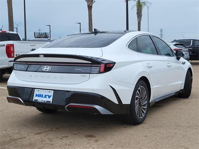 new 2025 Hyundai Sonata Hybrid car, priced at $35,428