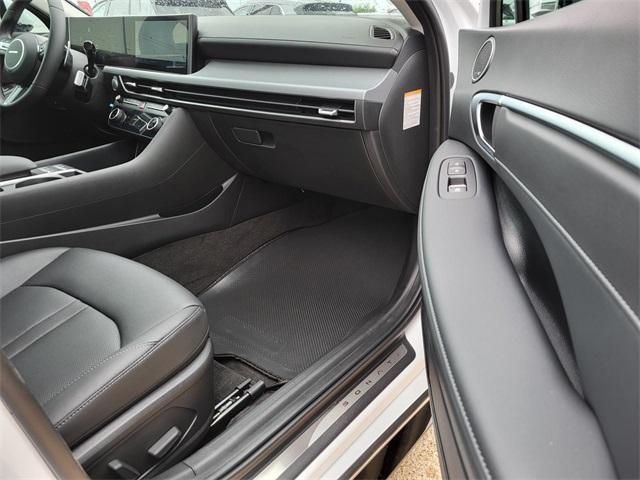 new 2025 Hyundai Sonata Hybrid car, priced at $35,428