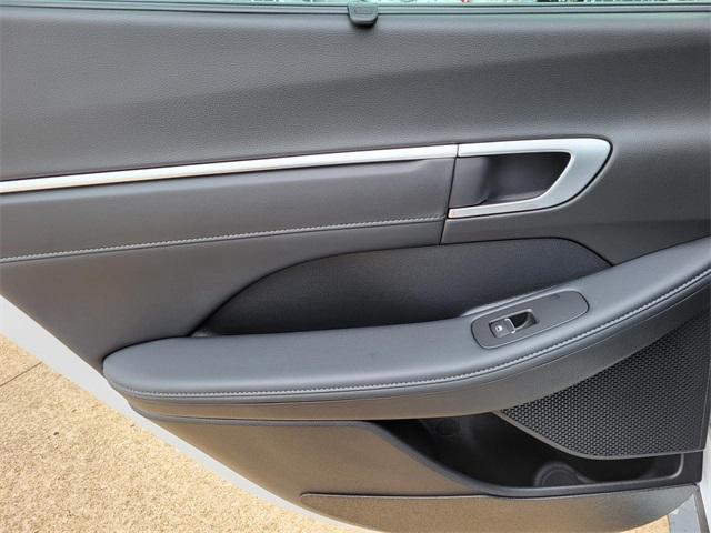 new 2025 Hyundai Sonata Hybrid car, priced at $35,428