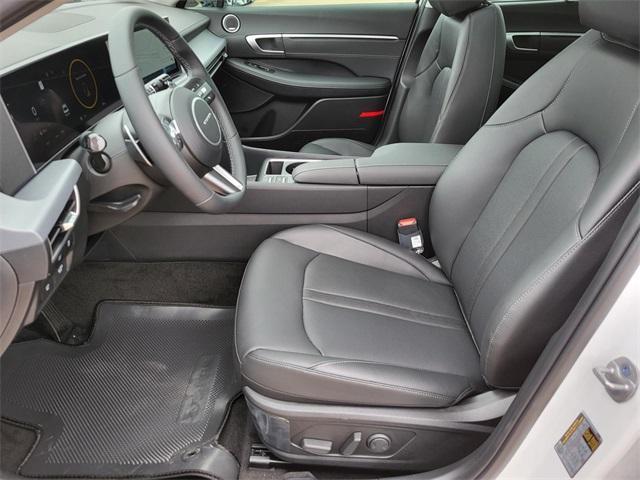 new 2025 Hyundai Sonata Hybrid car, priced at $35,428