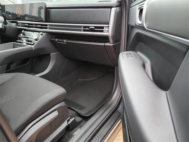new 2025 Hyundai Santa Fe car, priced at $31,860