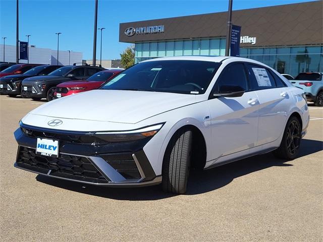 new 2025 Hyundai Elantra car, priced at $28,365