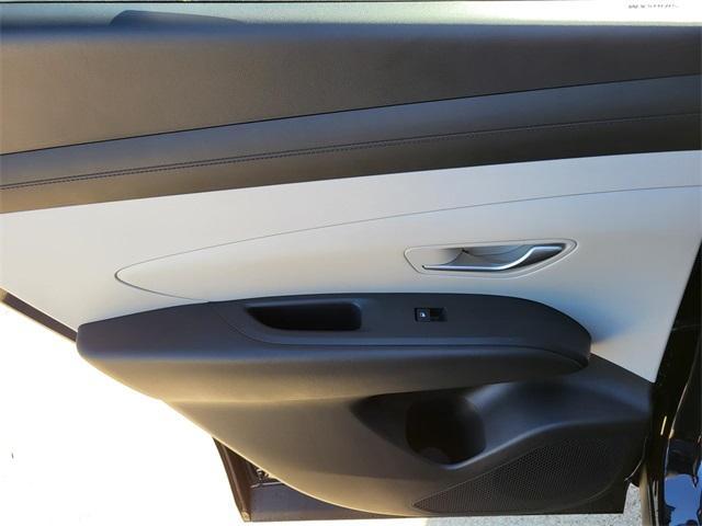 new 2026 Hyundai TUCSON Hybrid car, priced at $31,039