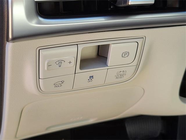 new 2026 Hyundai TUCSON Hybrid car, priced at $31,039