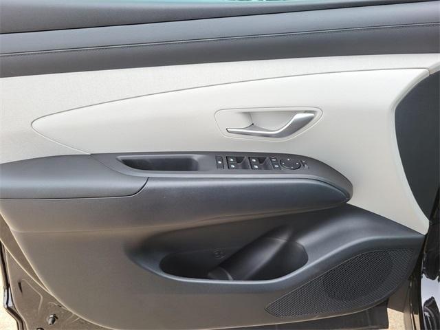 new 2025 Hyundai TUCSON Hybrid car, priced at $34,810