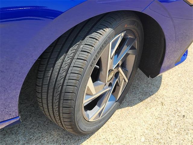 new 2025 Hyundai Elantra car, priced at $21,991