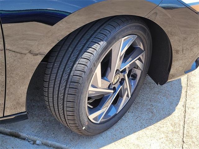 new 2025 Hyundai Elantra car, priced at $19,991