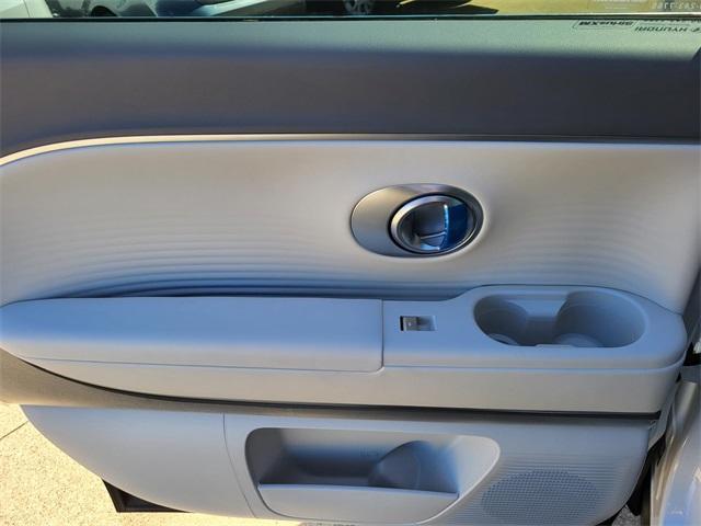 new 2026 Hyundai IONIQ 9 car, priced at $64,478