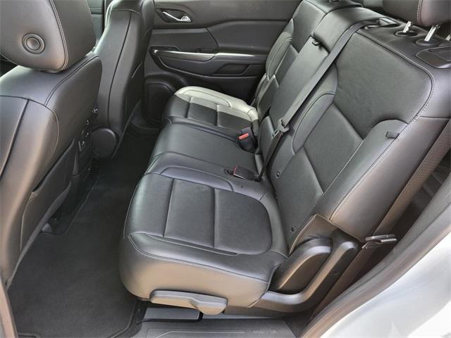 used 2023 GMC Acadia car, priced at $27,842