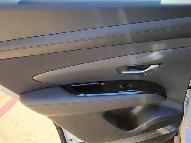 new 2025 Hyundai TUCSON Hybrid car, priced at $37,891