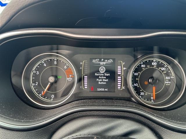 used 2020 Jeep Cherokee car, priced at $19,291