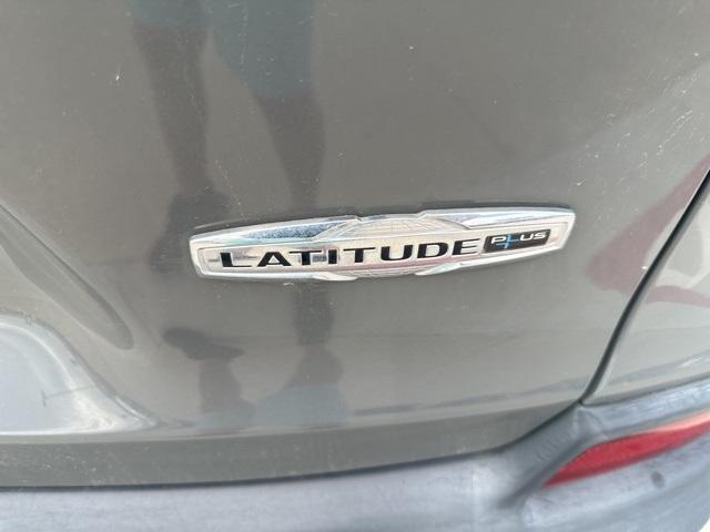 used 2020 Jeep Cherokee car, priced at $19,291