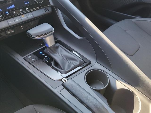 new 2025 Hyundai Elantra car, priced at $24,415